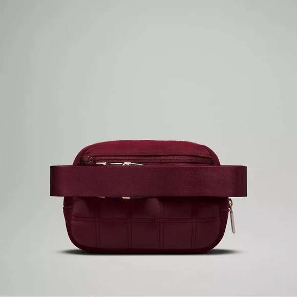 LULULEMON✨NEW✨ Everywhere Belt Bag 1L Quilted Velour in Wine Berry